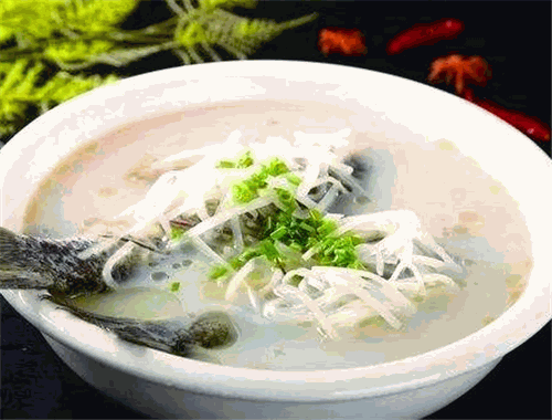 漁家船艙魚(yú)湯粉