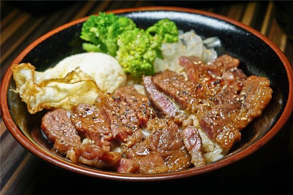 丼島日式燒肉飯加盟