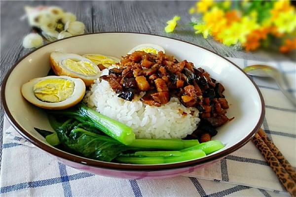 鹵汁兒燒鹵飯