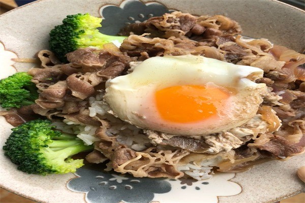 淡路島牛丼飯