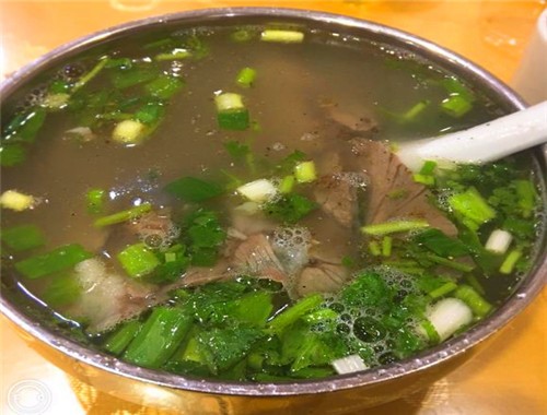 一碗牛肉湯