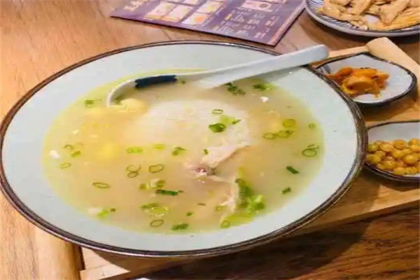 王春春雞湯飯店加盟