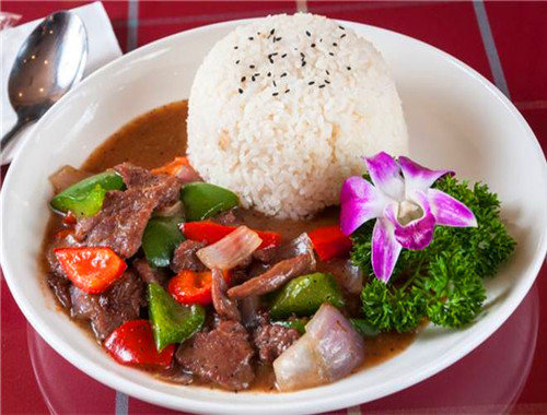 偶拌秘汁牛肉飯