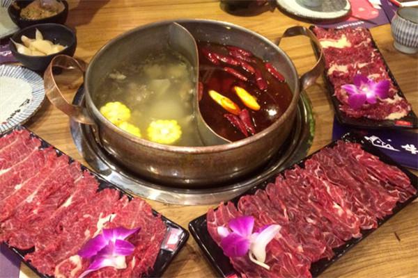 牛村來(lái)人潮汕鮮牛肉火鍋