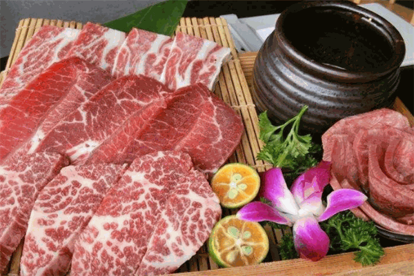 約食季燒肉酒場(chǎng)加盟