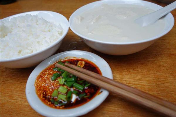 飄小二豆花飯