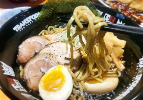 富山海家面食加盟