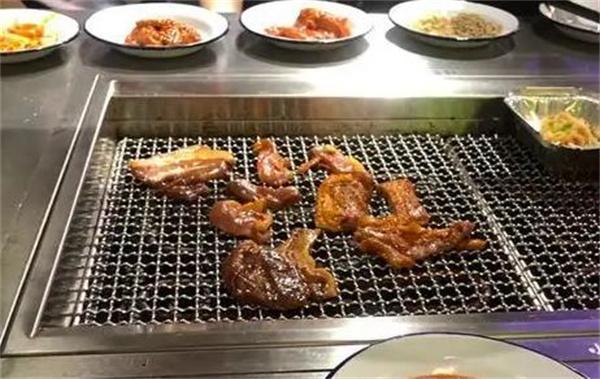 小豬查理烤肉