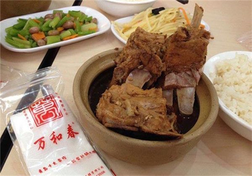 萬(wàn)和春排骨米飯加盟