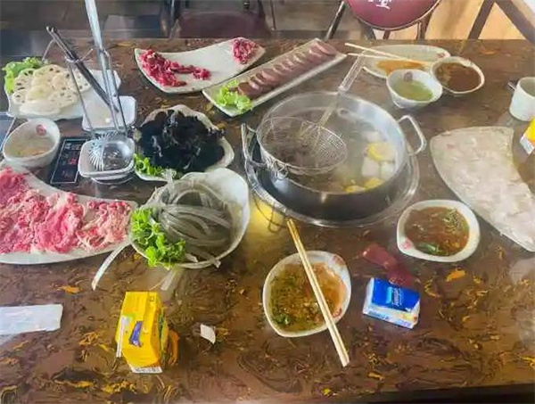 高興壹鍋潮汕鮮牛肉火鍋