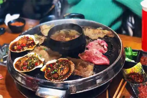 農(nóng)夫燒肉酒館加盟