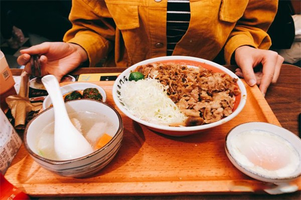 愛米滋脆皮雞排飯