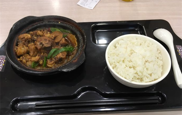 旺客基黃燜雞米飯