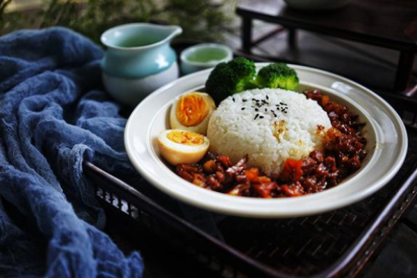 鍋先生鹵肉飯