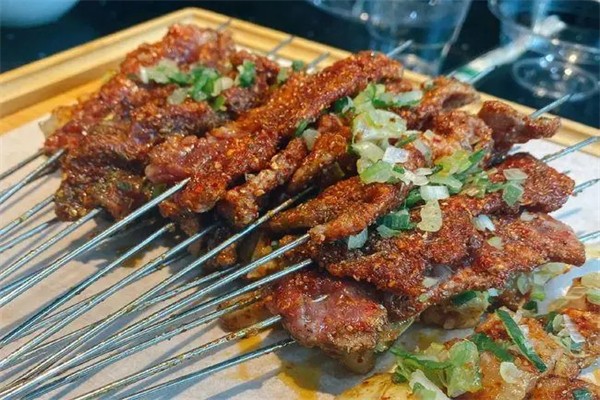 蝶魚頭小肉串