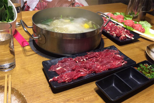 鴻福錦牛肉火鍋店