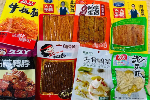 百寶箱零食加盟