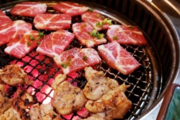 富匠碳烤鮮牛肉加盟