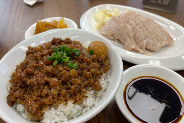 立文夏白切肉牛腩飯加盟