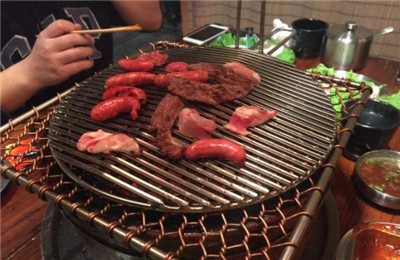 原始泥爐烤肉